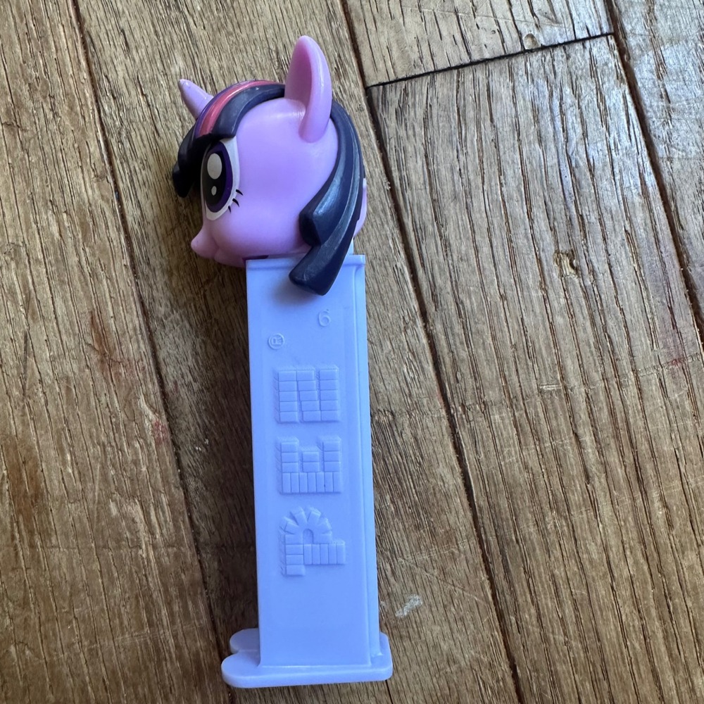 My Little Pony Twilight Sparkle PEZ Dispenser Candy Toy Collectible‎ - Picture 3 of 7